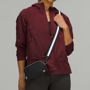 Lululemon Everywhere Crossbody Bag Black White